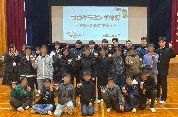 ドローンプログラミング体験の集合写真