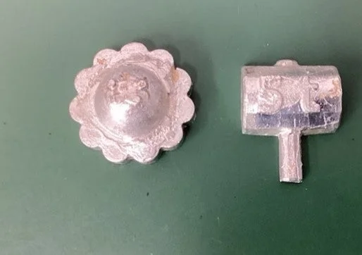 完成した錫製の小物