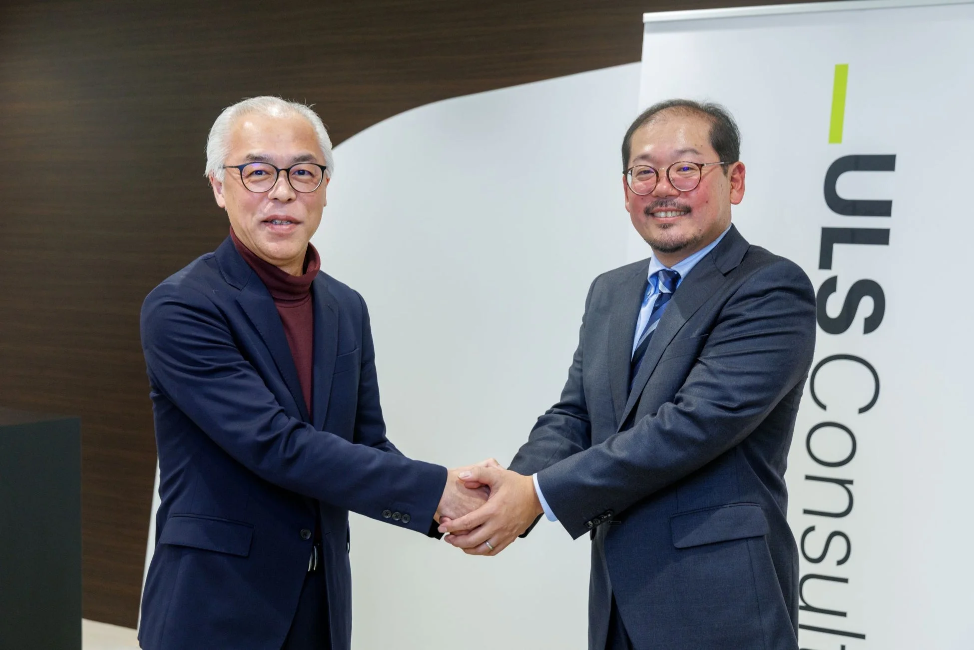 ビジネスマンの握手