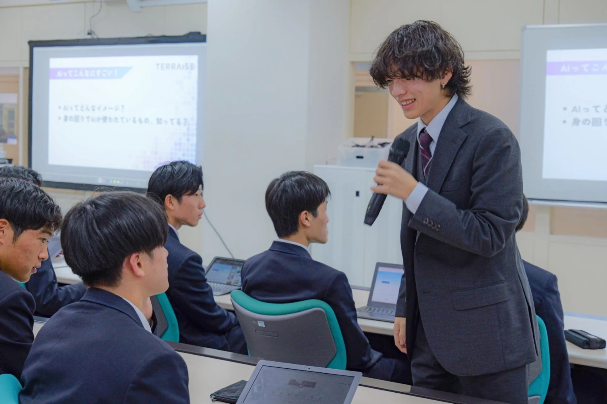 講義中のプレゼンテーション