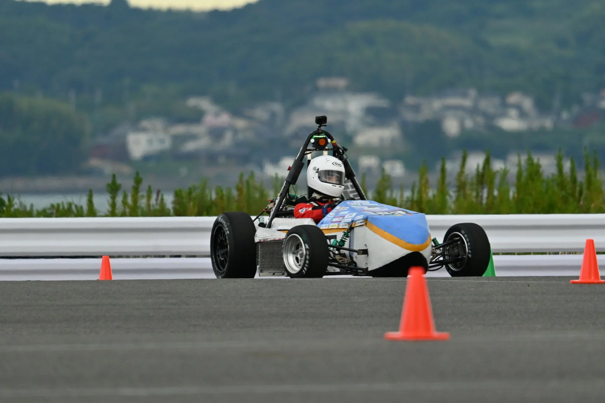 学生フォーミュラ車両