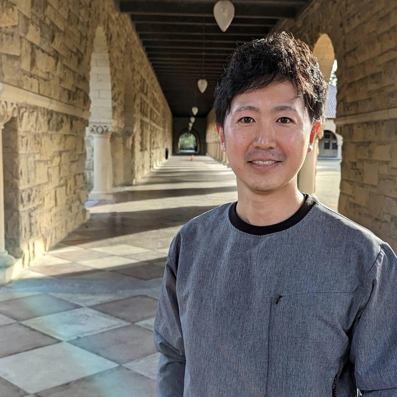 岡田駿三｜HUGNEST