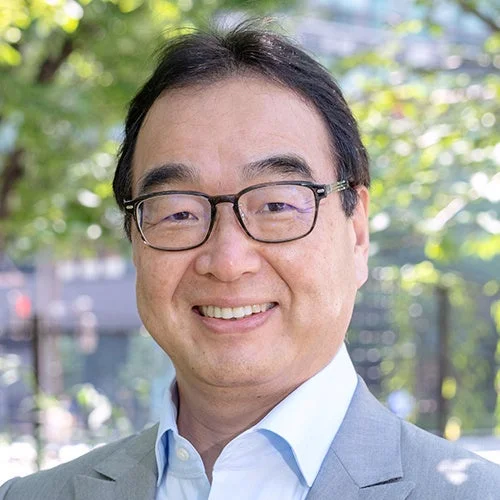 秦 隆博氏