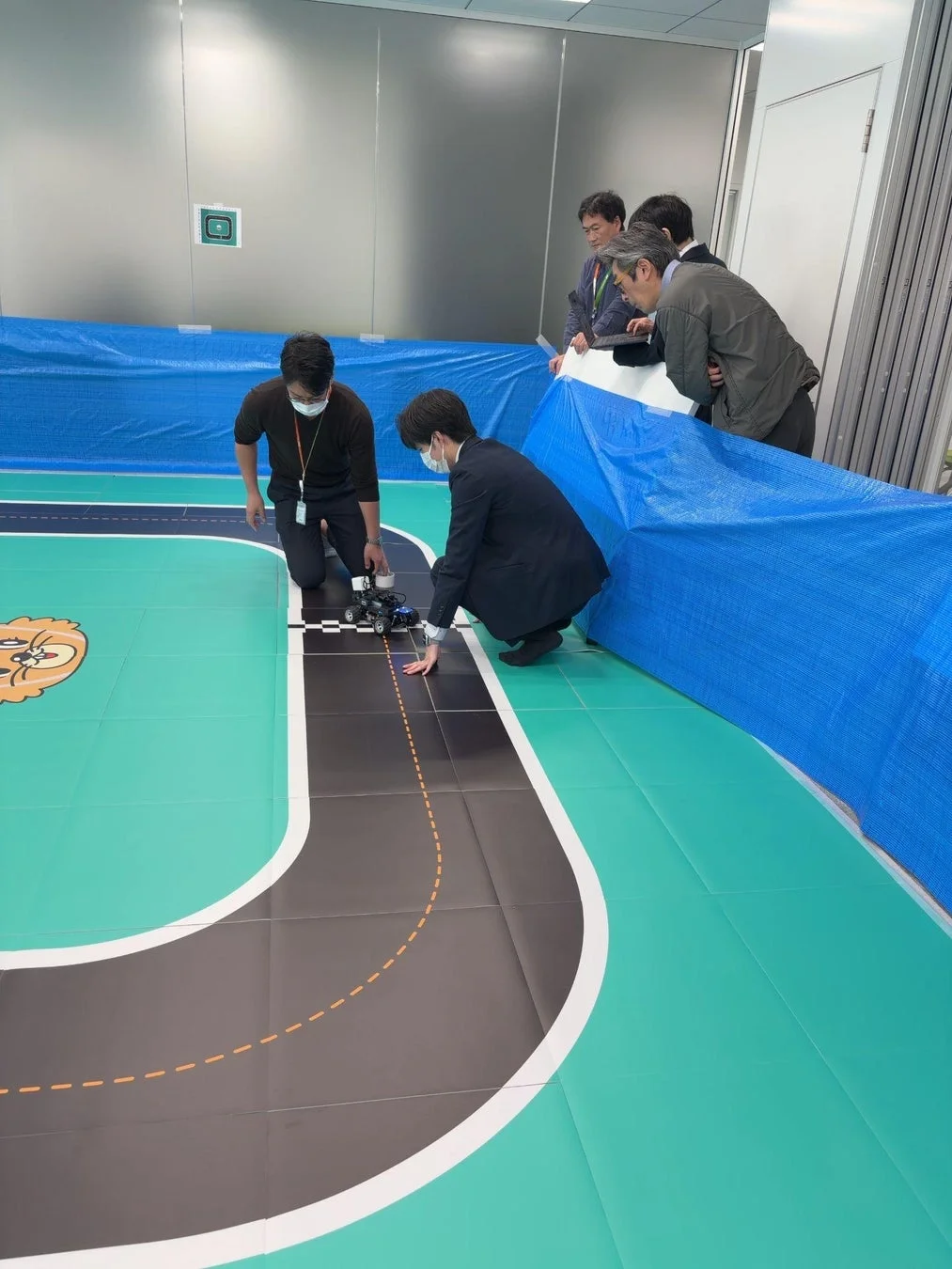実機を用いた動作確認の様子
